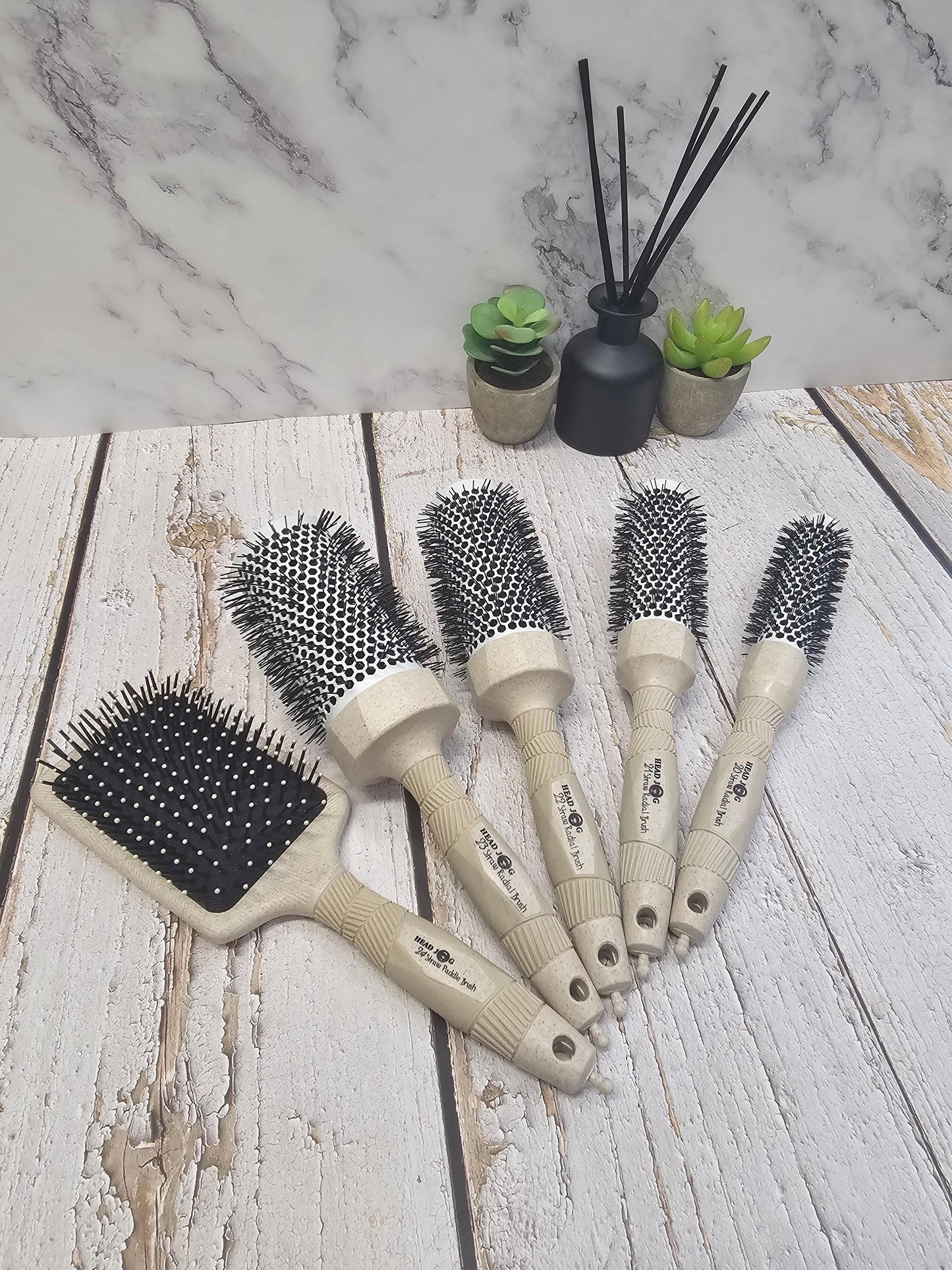 Head Jog 24 Straw Paddle Brush